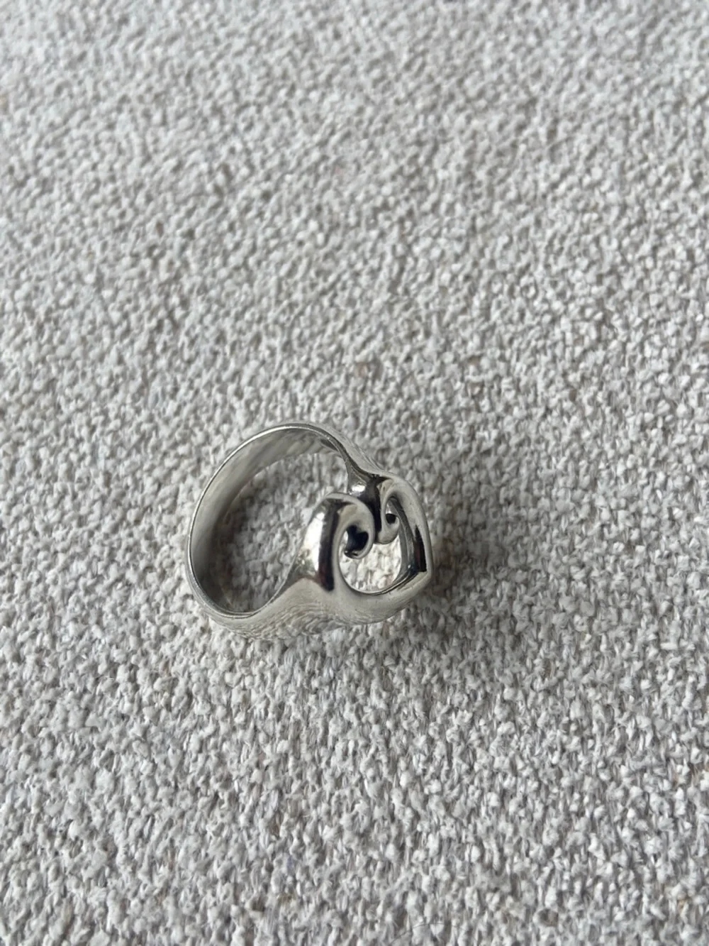 James Avery "Mother's Love" Sterling Silver Open Heart Ring. Size 8 - Picture 6 of 17